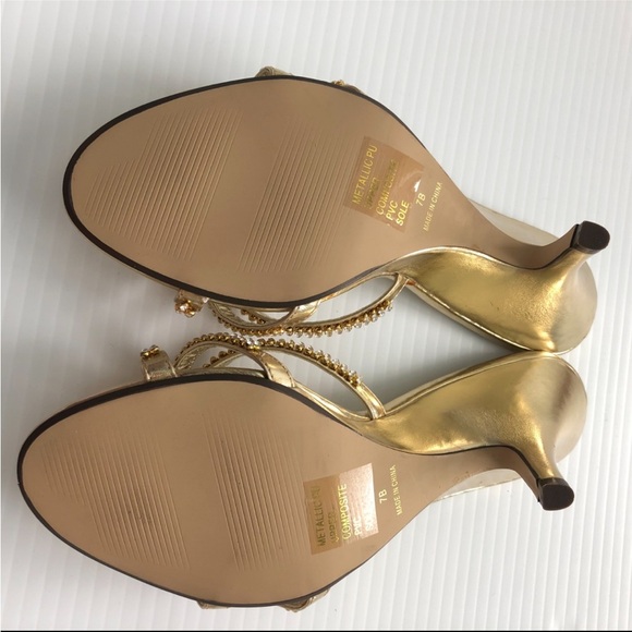 Special Occasions by Saugus Shoe Gold Heels with Rhinestone Accents size 7 slide - Picture 9 of 9